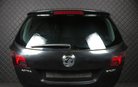 Opel Astra J Tailgate/trunk/boot lid
