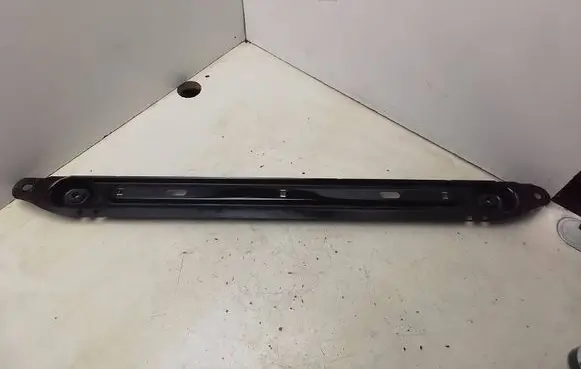 Citroen C4 I Picasso Radiator support slam panel bracket D04S41