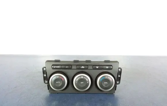 Mazda 6 Climate control unit T1005815J