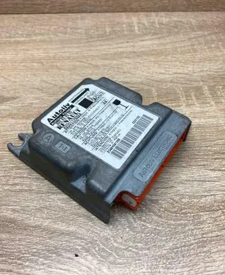 Renault Scenic I Airbag control unit/module 8200117652A 600639500