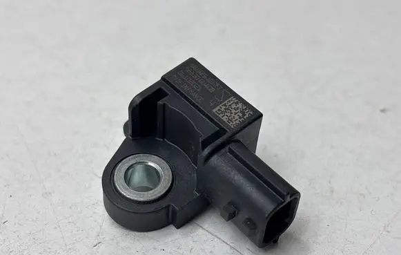 Nissan Qashqai J12 Airbag deployment crash/impact sensor 988306UA0B