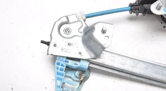 Chrysler Ypsilon Rear door manual window regulator 51833771