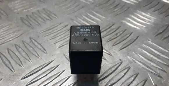 Mitsubishi Outlander Other relay MR301978
