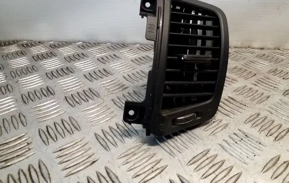 KIA Sorento Dash center air vent grill 974202P000