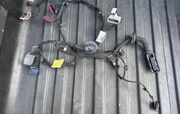 Land Rover Discovery 5 Front door wiring loom KY3214631AHE CK5214603TB