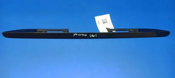 Mercedes-Benz S W140 Trunk door license plate light bar 1407500027