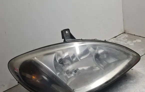 Mercedes-Benz Vito Viano W639 Headlight/headlamp 24670400