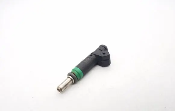 BMW 7 E65 E66 Fuel injector 7525721