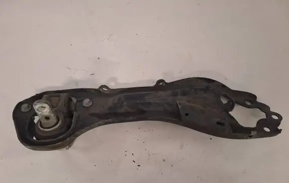 Chrysler Pacifica Rear control arm 68284315AD