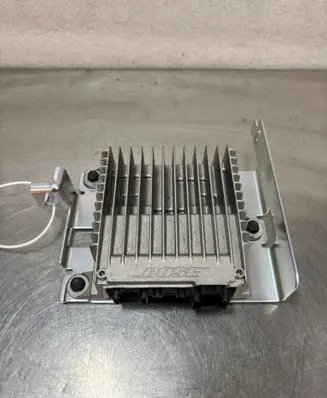 Renault Megane III Trunk lid opening control unit 280630547R