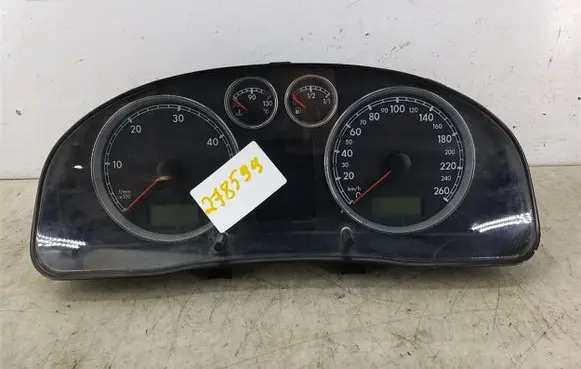 Volkswagen PASSAT B5.5 Speedometer (instrument cluster) 3B0920846A
