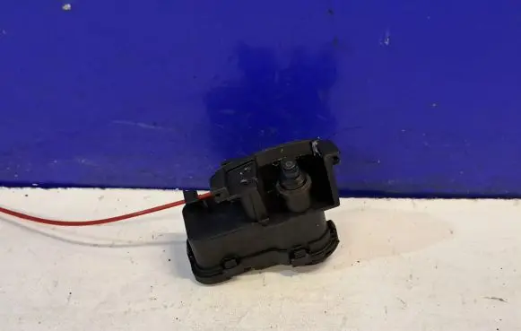 Porsche Cayenne (92A) Fuel tank cap lock 8K0862153H