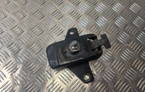 Volkswagen Amarok Engine mount bracket 2H0199256A