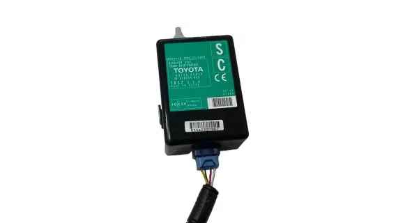 Toyota Avensis T270 Door control unit/module 8974005070