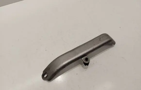 Autres pièces compartiment moteur