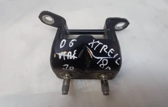 Nissan X-Trail T32 Rear door upper hinge 