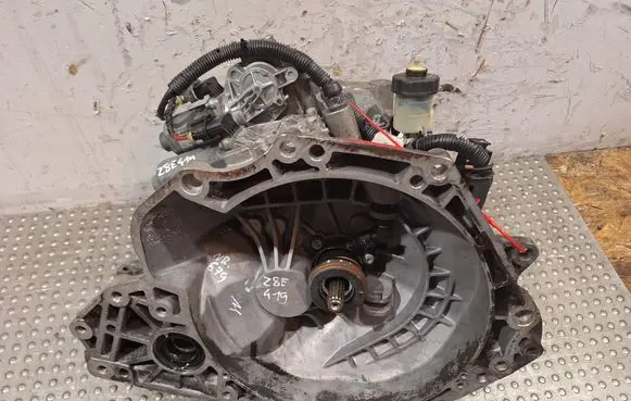 Opel Astra H Automatic gearbox Z8E419 S17946679