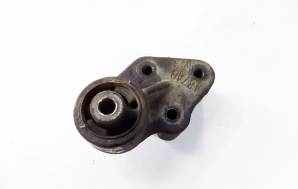 Jeep Cherokee III KJ Engine mount bracket