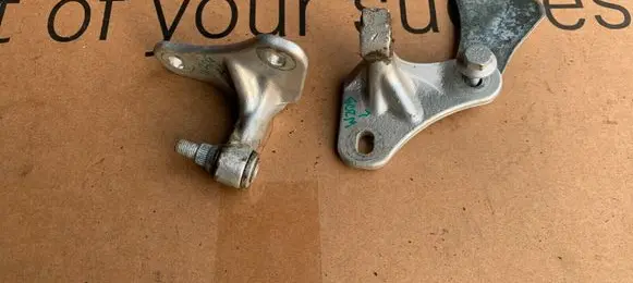 Mercedes-Benz C W203 Front door hinge set A2037200737