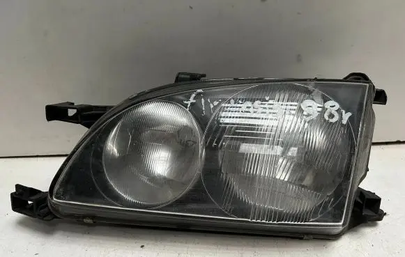 Toyota Avensis T220 Headlight/headlamp 8115005140