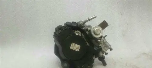 Mercedes-Benz C W205 Mechanical fuel pump A6510703301