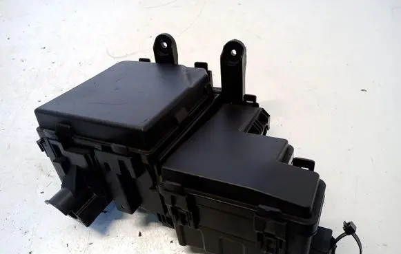 Nissan Qashqai Fuse box cover 243824EA2A