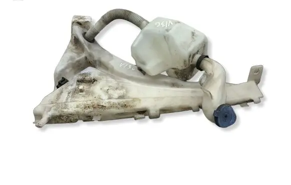Volvo V50 Windshield washer fluid reservoir/tank 30663929