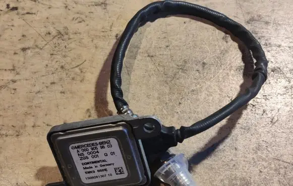 Mercedes-Benz Sprinter W906 Lambda probe sensor A0009059603