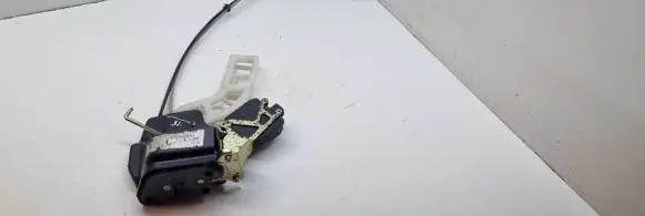 KIA Sportage Front door lock