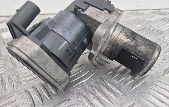 Mercedes-Benz C W204 EGR valve A6461402360 00005320C5