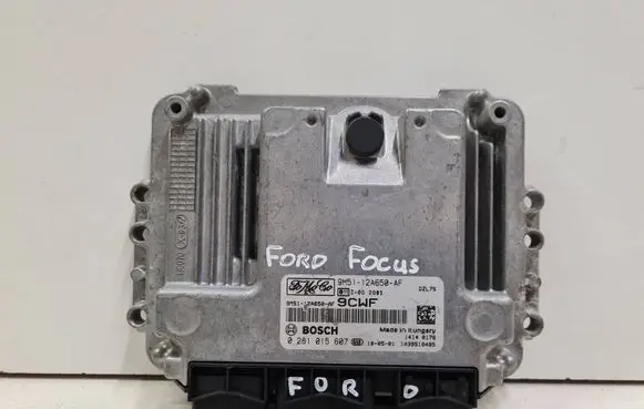 Ford Focus Engine control unit/module 9M5112A650AF 0281015607