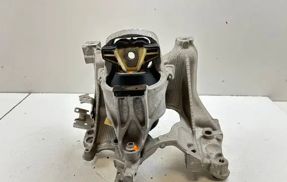 Audi A4 S4 B9 8W Engine mount bracket 8W0399296E