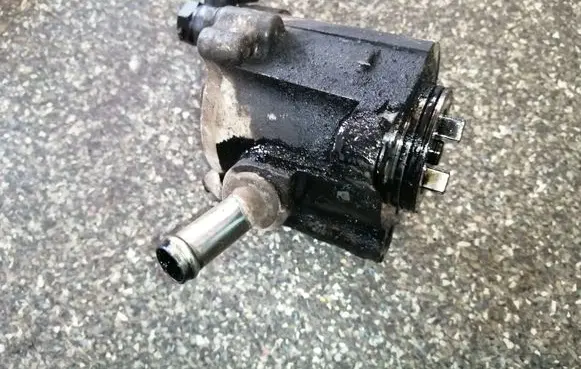 Toyota Avensis Verso Vacuum pump 2930027020