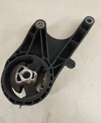Opel Insignia A Engine mount bracket 13227762