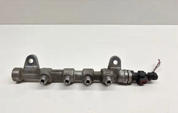 Opel Insignia A Fuel main line pipe 55576177 796403 0445214221