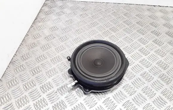 Audi A4 S4 B7 8E 8H Front door speaker 8E0035411
