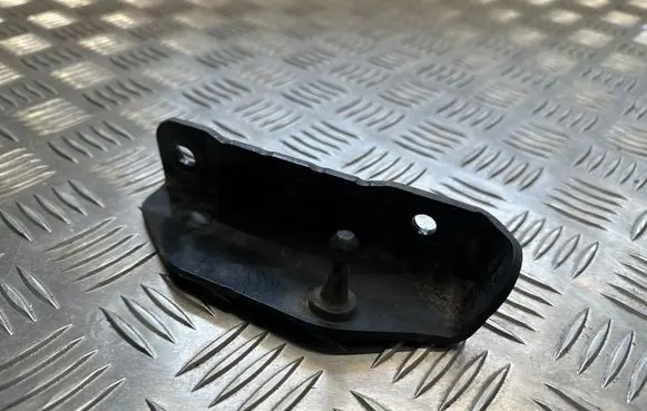 Opel Insignia B Shock absorber/damper mounting bracket 39123319 1788