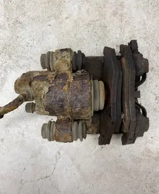 Chrysler Sebring (ST-22 - JR) Rear brake caliper