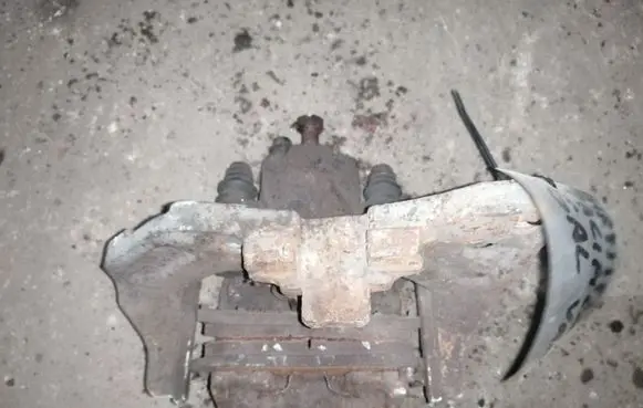 Chrysler Pacifica Rear brake caliper