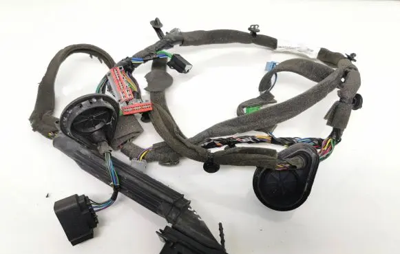 Volvo XC70 Front door wiring loom 30773656 A12026019 D-30773656-003