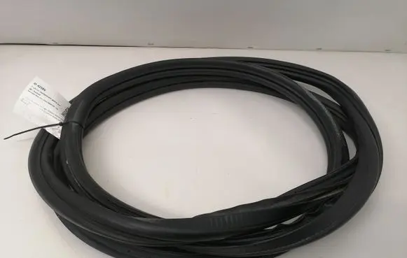 Mercedes-Benz Vito Viano W639 Front door rubber seal A6396970098