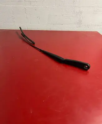 BMW X1 F48 F49 Front wiper blade arm 7360515