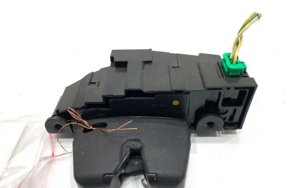 Peugeot 508 Tailgate exterior lock 9671153580