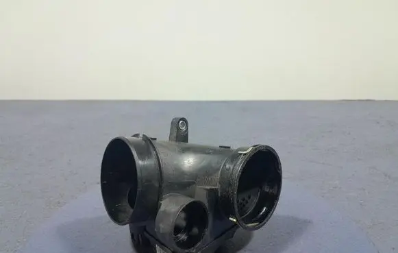 BMW X5 E53 Air intake hose/pipe 8596828