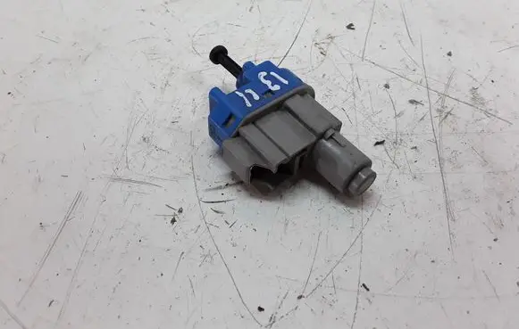 Ford Maverick Brake pedal sensor switch XR839F924AA