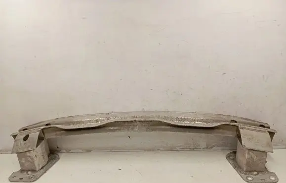 Audi Q7 4M Rear bumper cross member 4M0807309