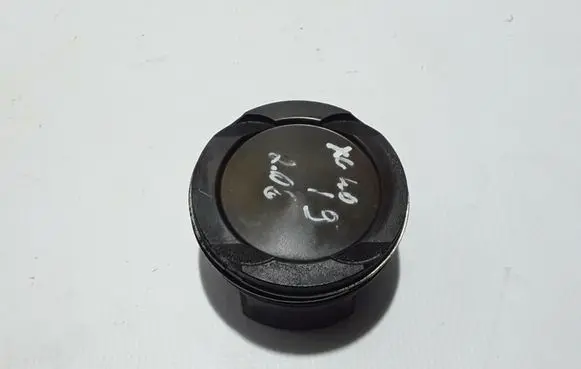 Volvo XC40 Piston with connecting rod 32213692
