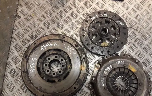 Mini One - Cooper R50 - 53 Clutch set kit 7520446 1512262