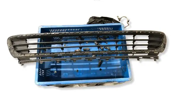 Volkswagen Golf VII Front bumper lower grill 5G0853677