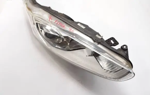 Ford Fiesta Headlight/headlamp VWQ